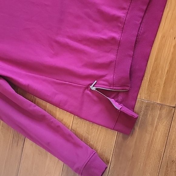 VENUS Cold Shoulder Studded Zipper Sweatshirt Size SMALL - Picture 4 of 9